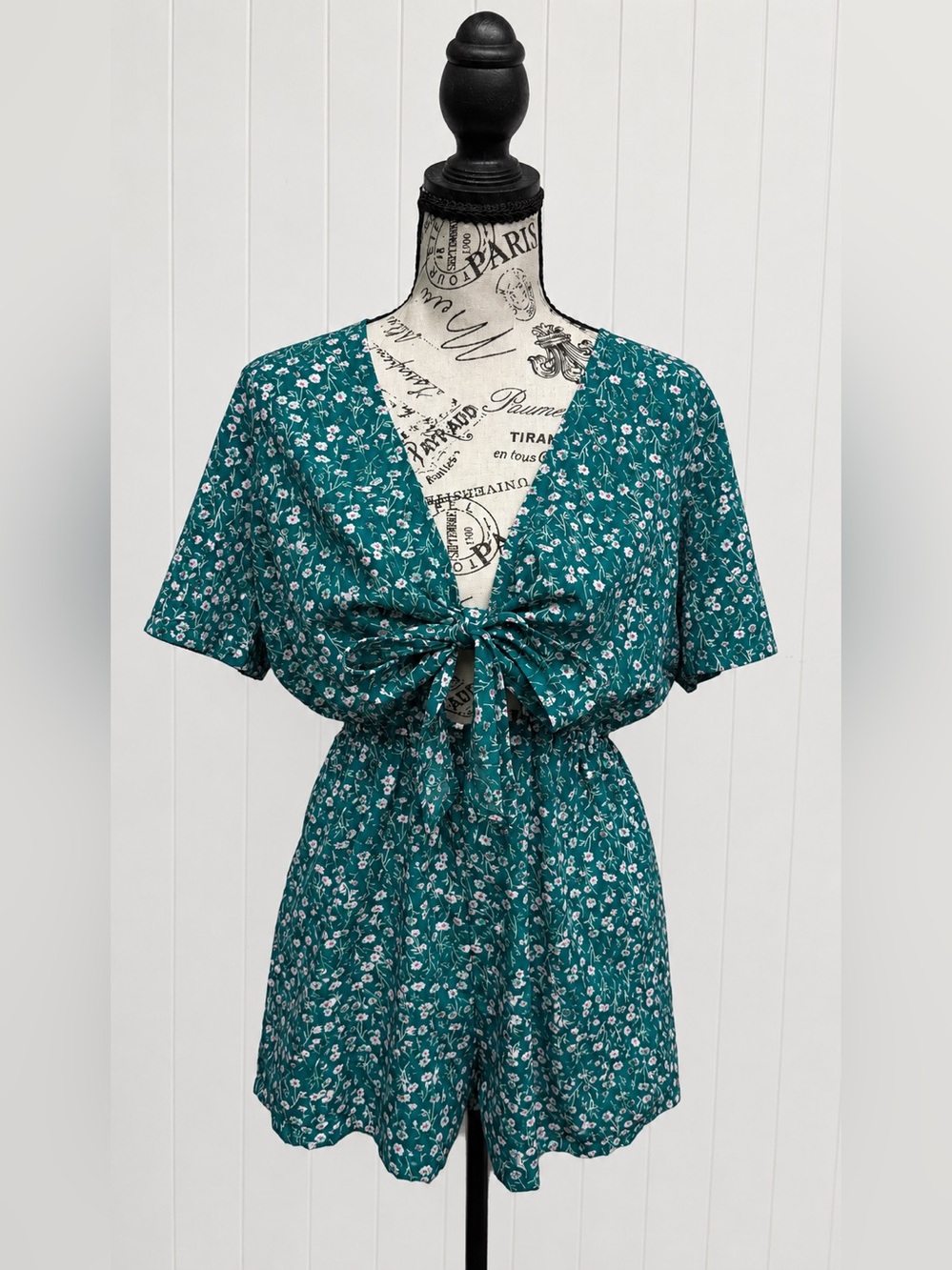 Emery Rose Teal Floral Tie Front Cutout Romper Size M